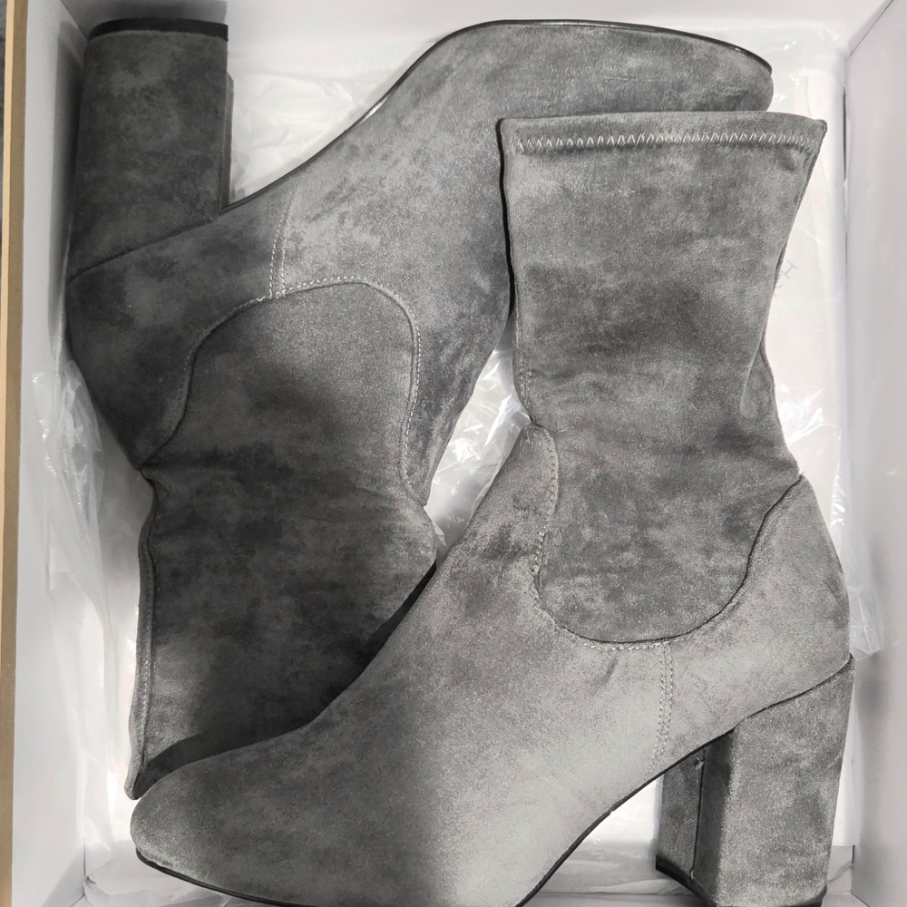 Halogen Elegant Gray Women's Sock Boots
